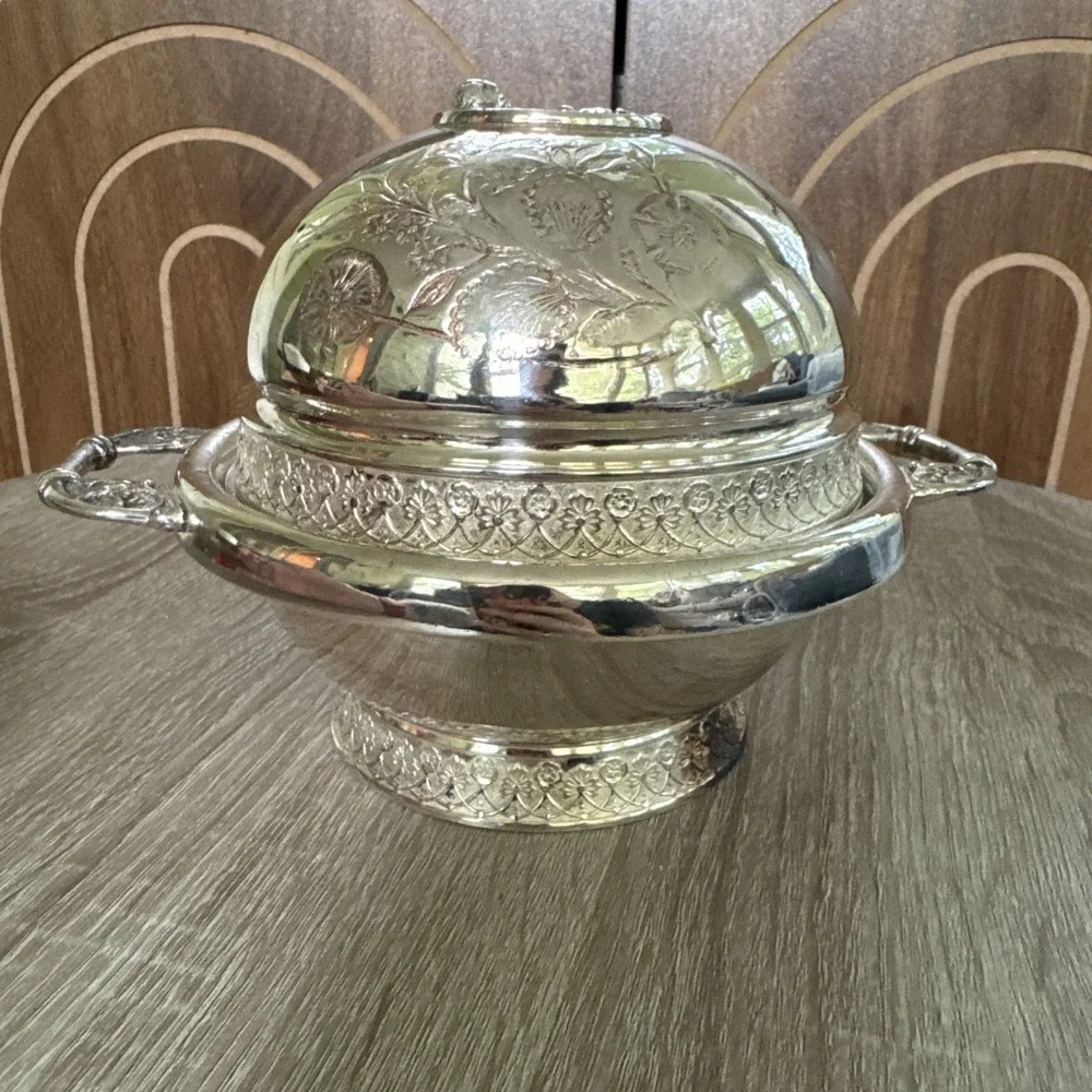 Vintage Pelton Bros Quadruple Plate Silver-plated Domed Butter Dish, Floral Etch